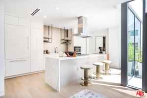 featured image of 8600 Wilshire Boulevard #GF15