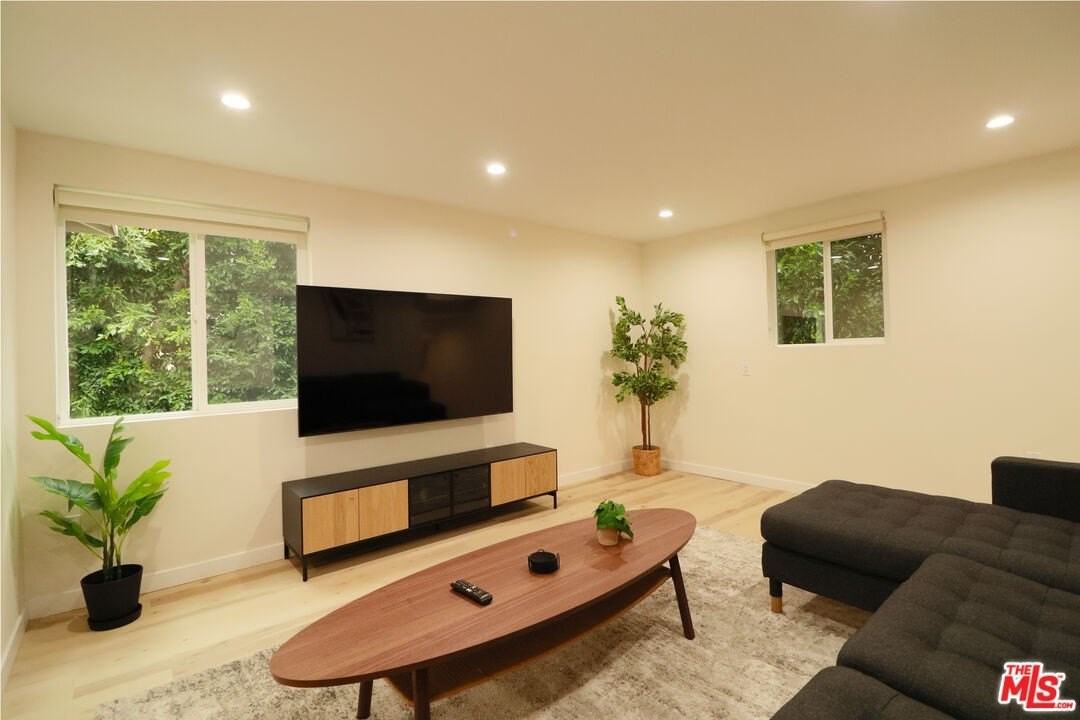 9042 Phyllis Avenue #B - Photo 2 of 35