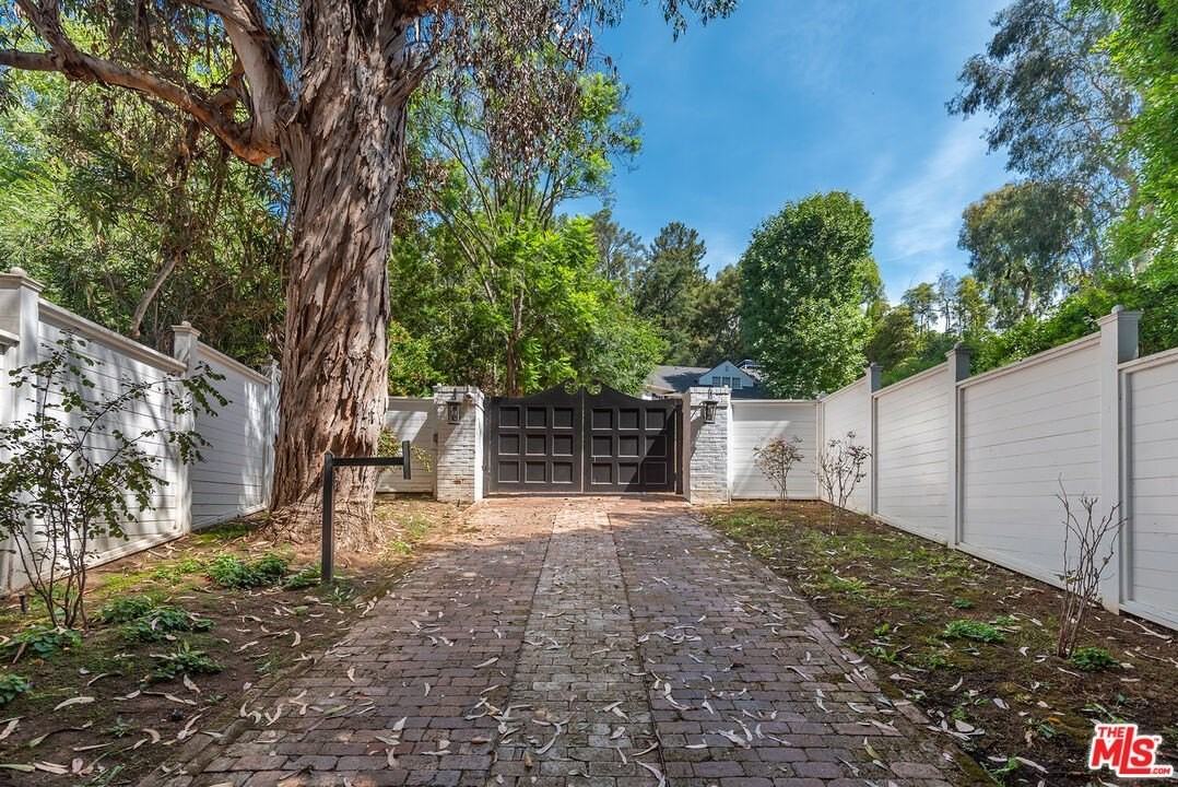 9305 Hazen Drive - Photo 2 of 50