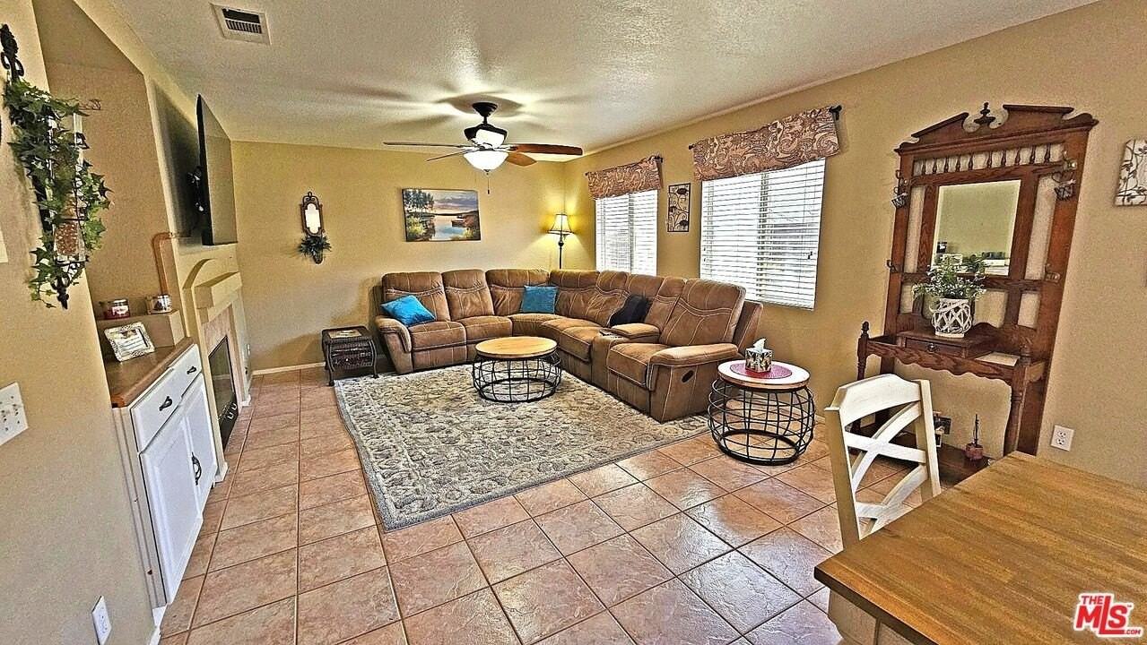 16462 Turnbury Court - Photo 3 of 27