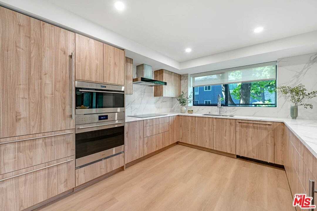 350 North Palm Drive #106 - Photo 6 of 15