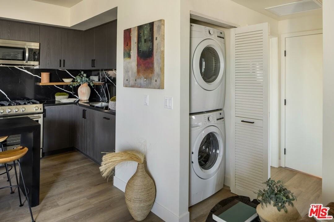 1110 South Spaulding Avenue #503 - Photo 4 of 13