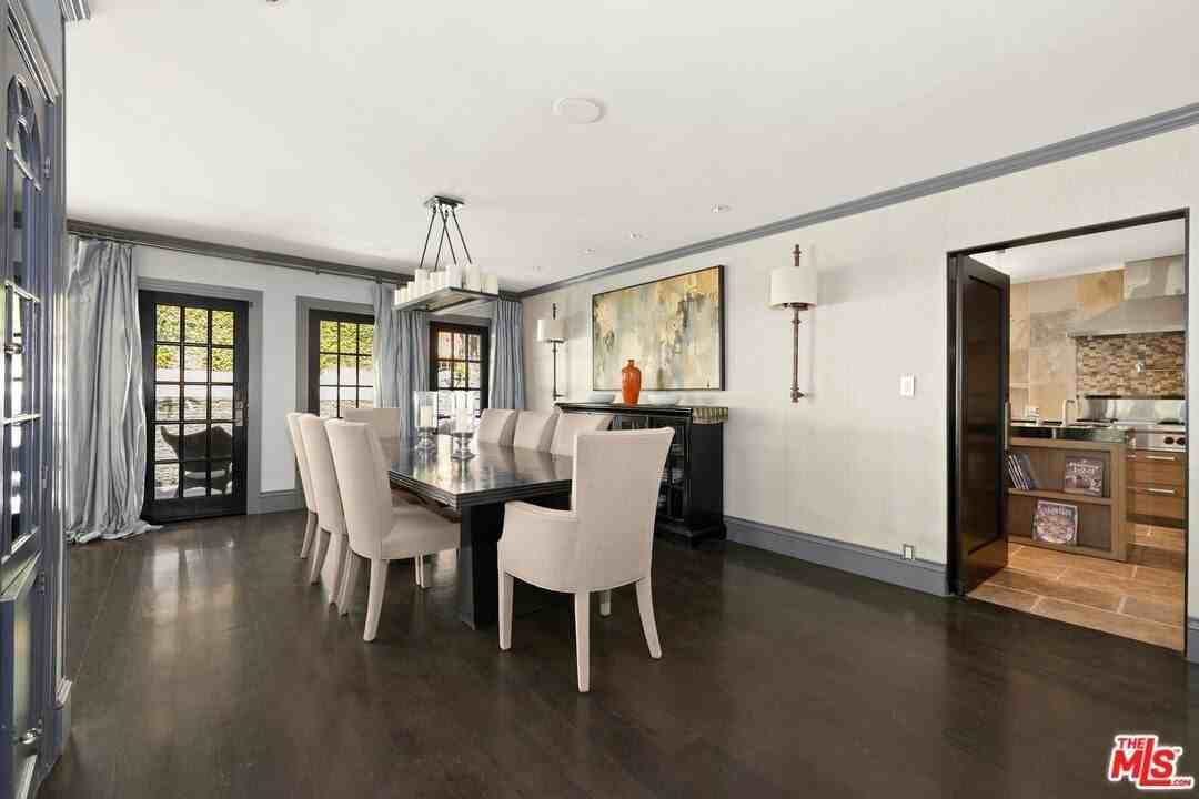 3300 N Knoll Dr - Photo 7 of 35