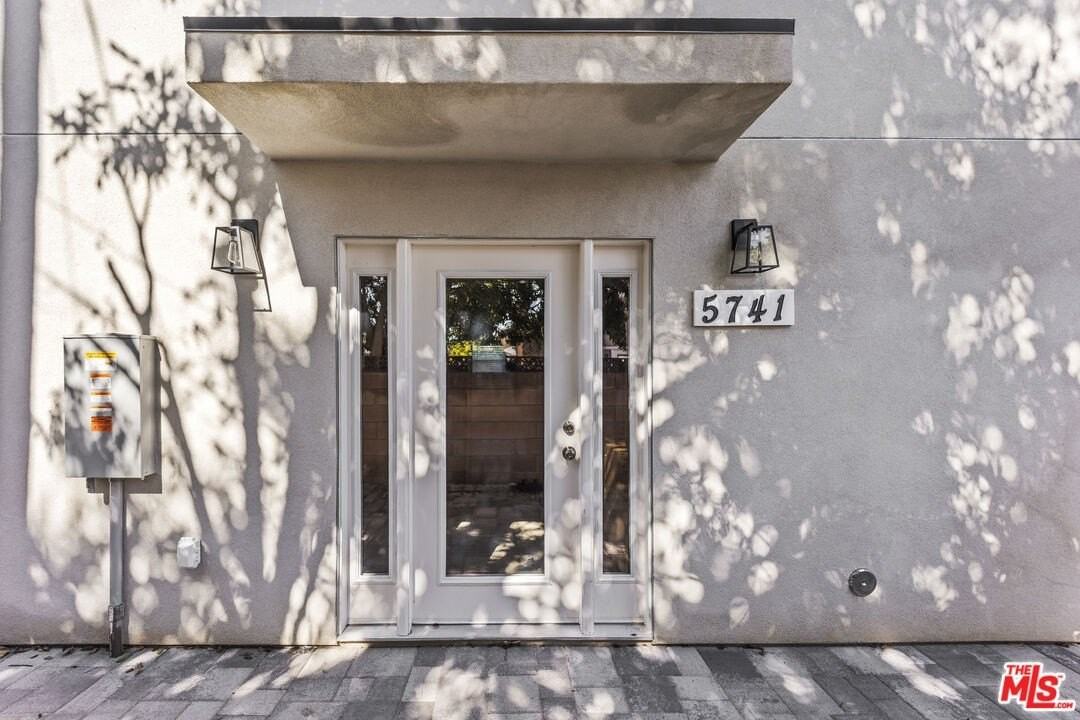 5741 Simpson Avenue - Photo 2 of 11