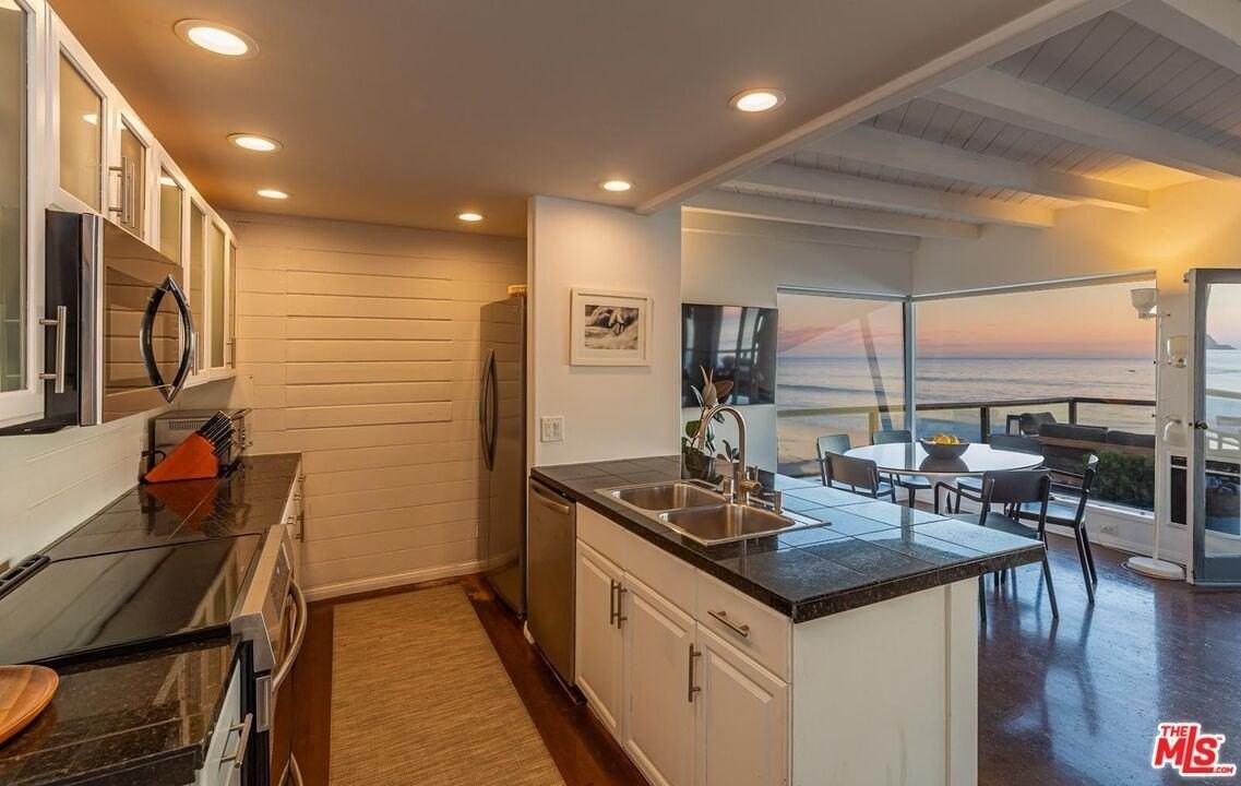 42602 Pacific Coast Highway - Photo 7 of 24