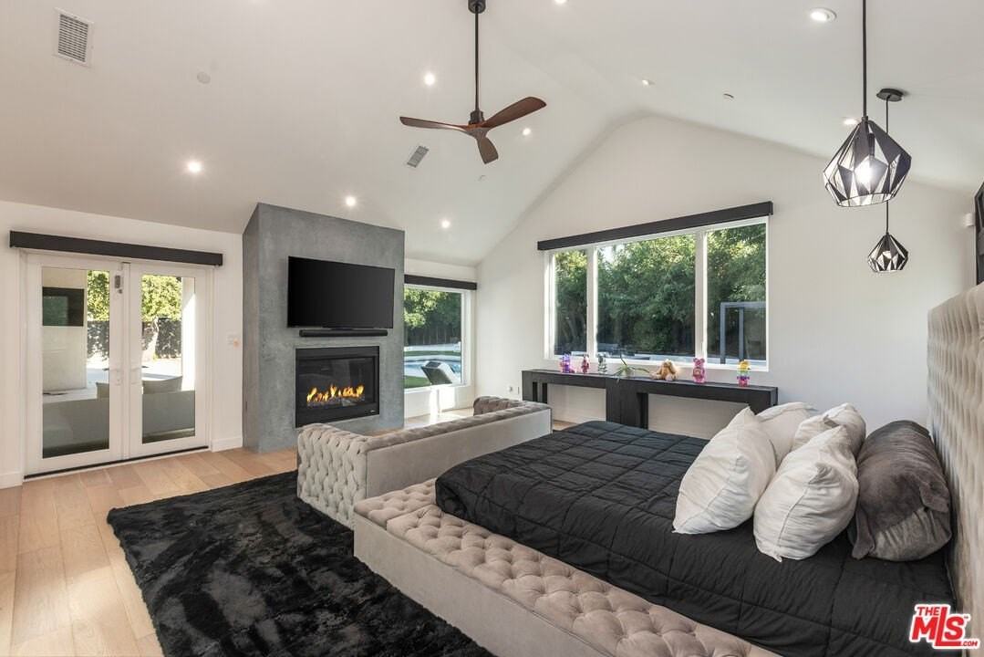 4516 Del Moreno Dr - Photo 6 of 19