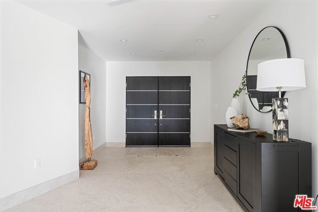 2301 Donella Circle - Photo 3 of 34