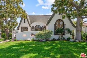 featured image of 802 South Cochran Avenue