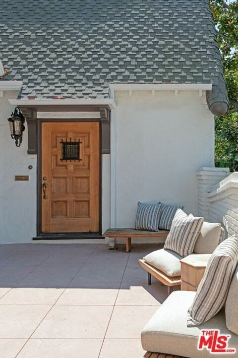 802 S Cochran Ave - Photo 5 of 50