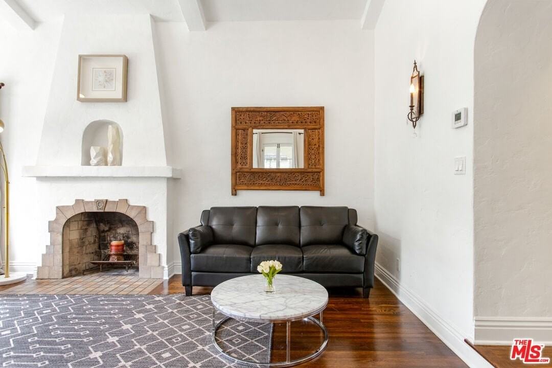 458 N Alfred St - Photo 4 of 31