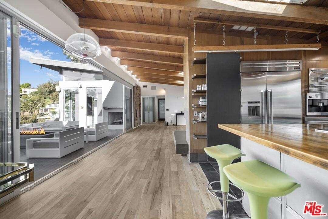 7275 Mulholland Drive - Photo 7 of 34