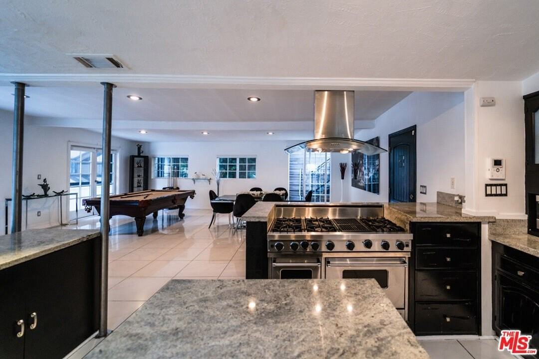 7475 Mulholland Drive - Photo 5 of 26