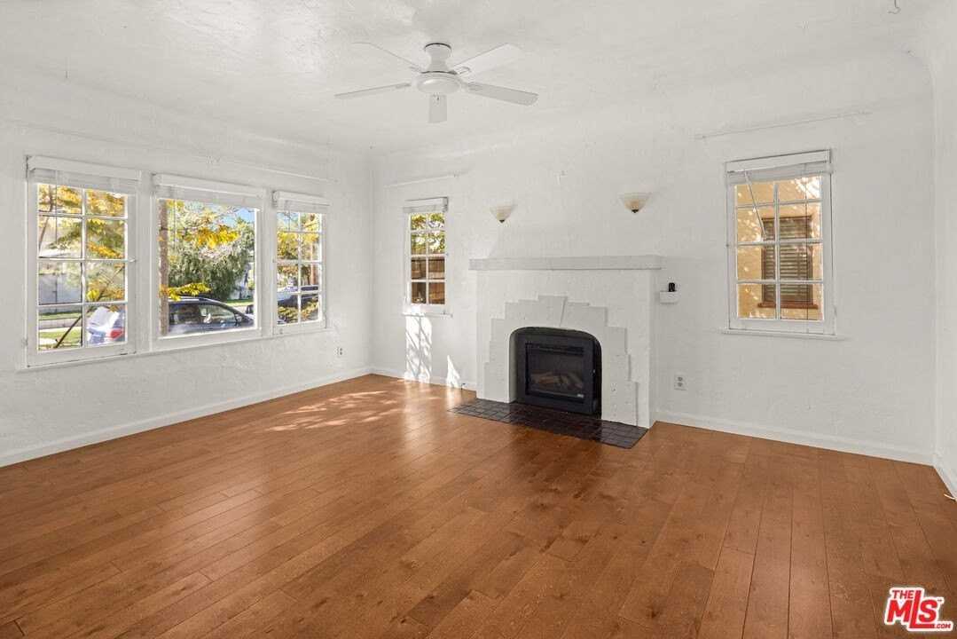 1708 Glyndon Ave - Photo 3 of 21