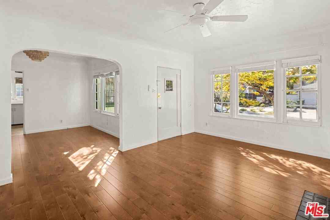 1708 Glyndon Ave - Photo 4 of 21