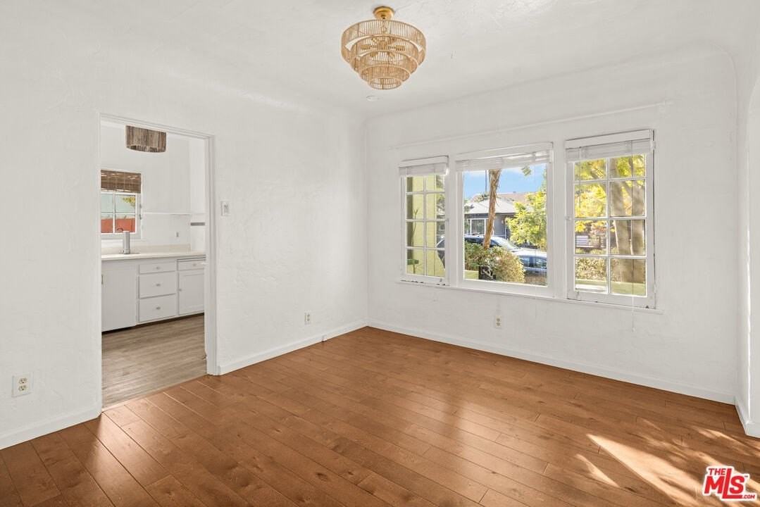 1708 Glyndon Ave - Photo 6 of 21