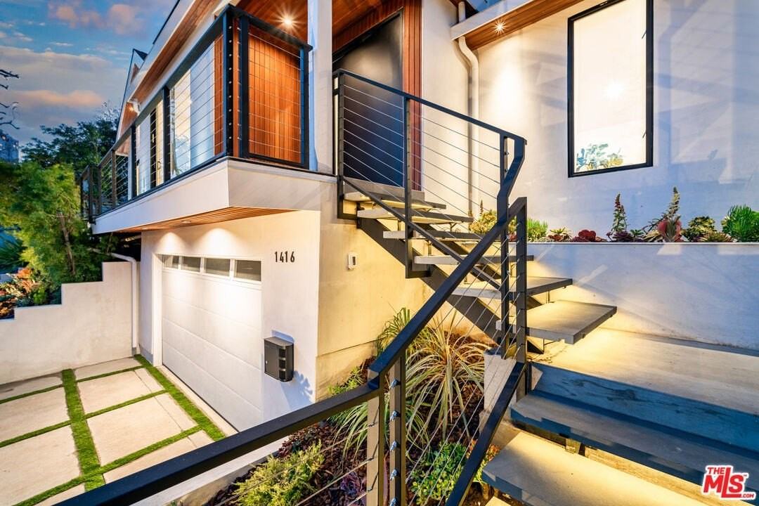 1416 Comstock Avenue - Photo 4 of 50