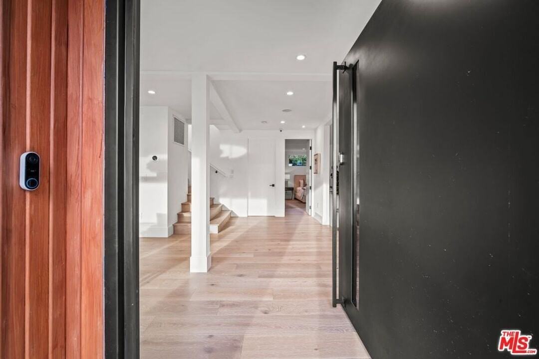 1416 Comstock Avenue - Photo 6 of 50