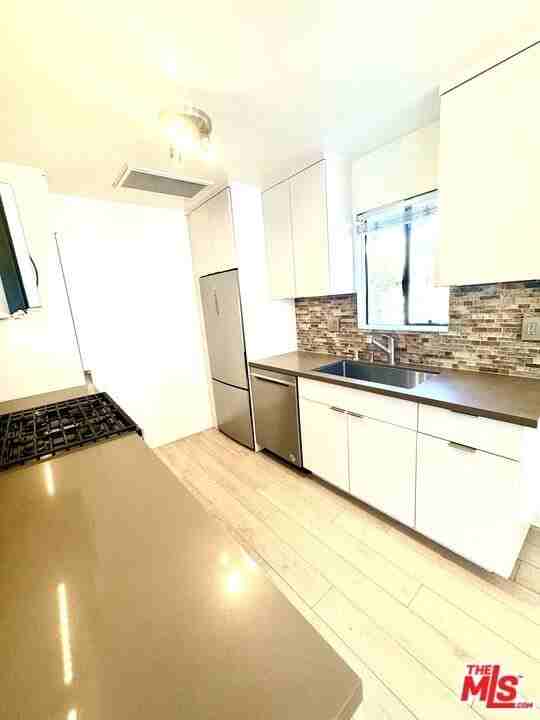 1237 N Ogden Dr Apt 3 #3 - Photo 6 of 14