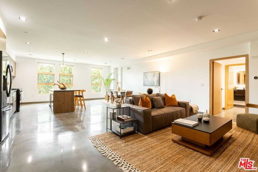 547 North Sweetzer Avenue #103