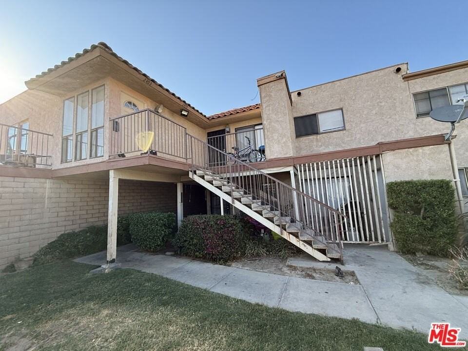 2411 West Acacia Avenue - Photo 5 of 5