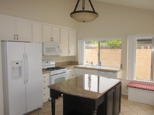 1431 Fathom Dr - Photo 3 of 21