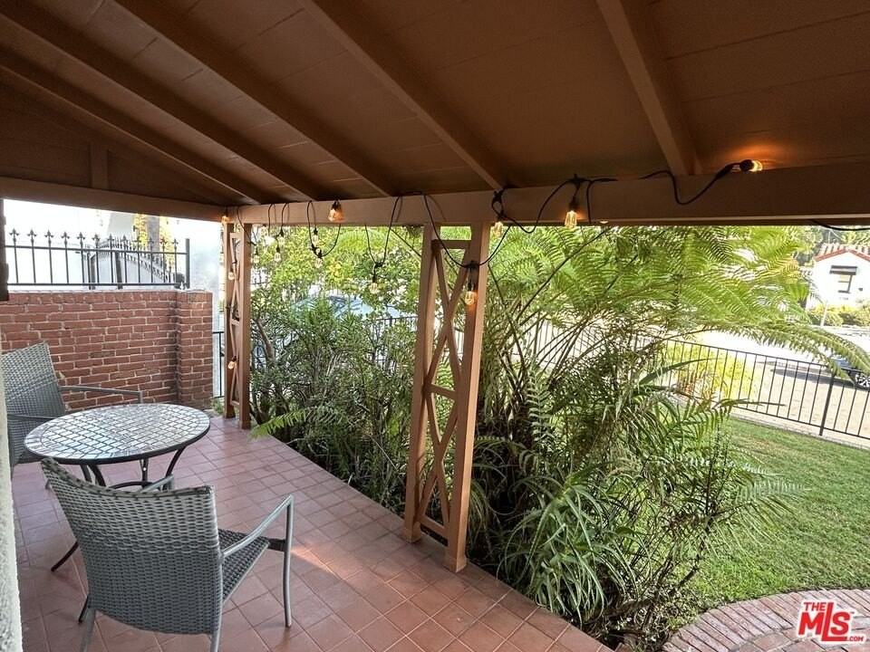 3161 Vera Avenue - Photo 3 of 23