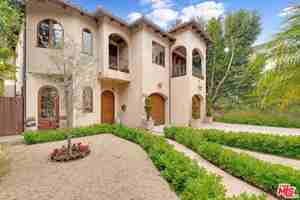 featured image of 1101 Gretna Green Way