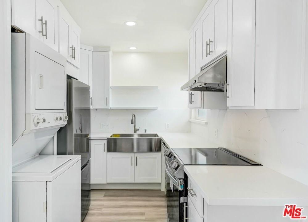 1255 26th St #1 - Photo 5 of 10