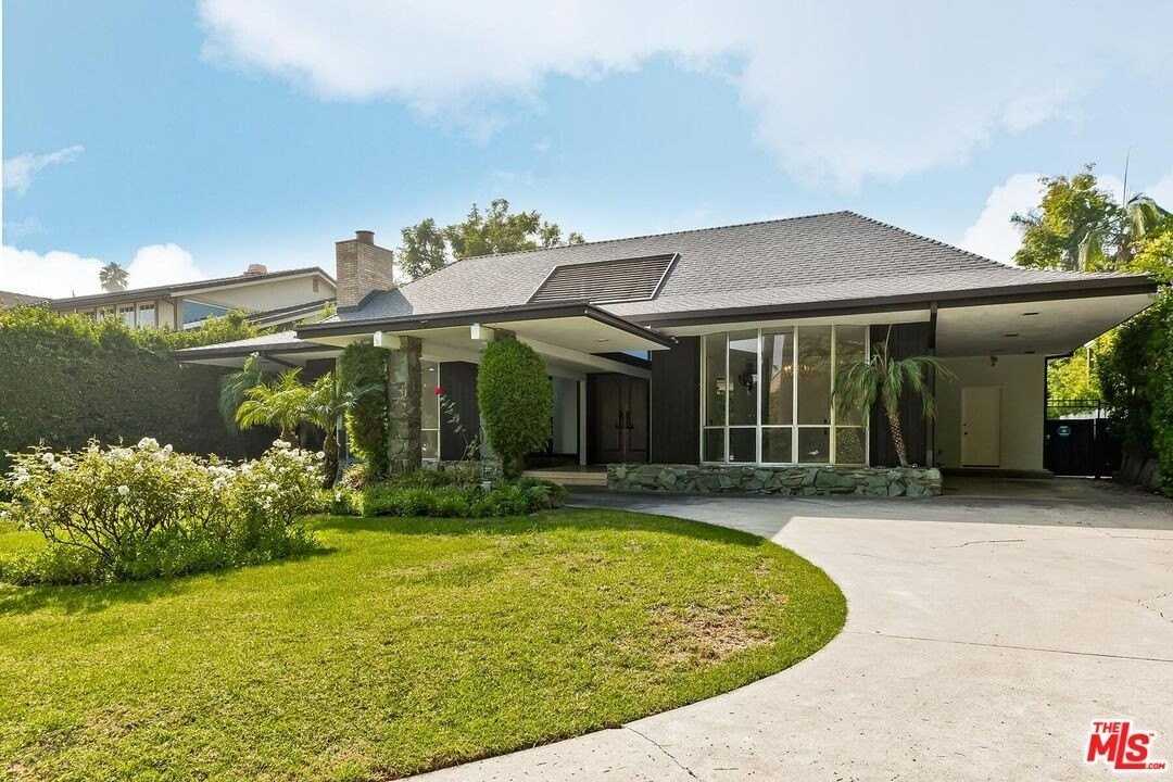 719 North Bedford Drive