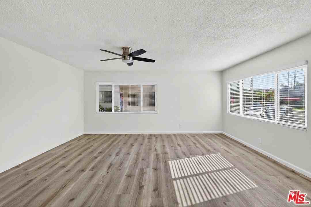 425 West Regent Street #6 - Photo 3 of 26