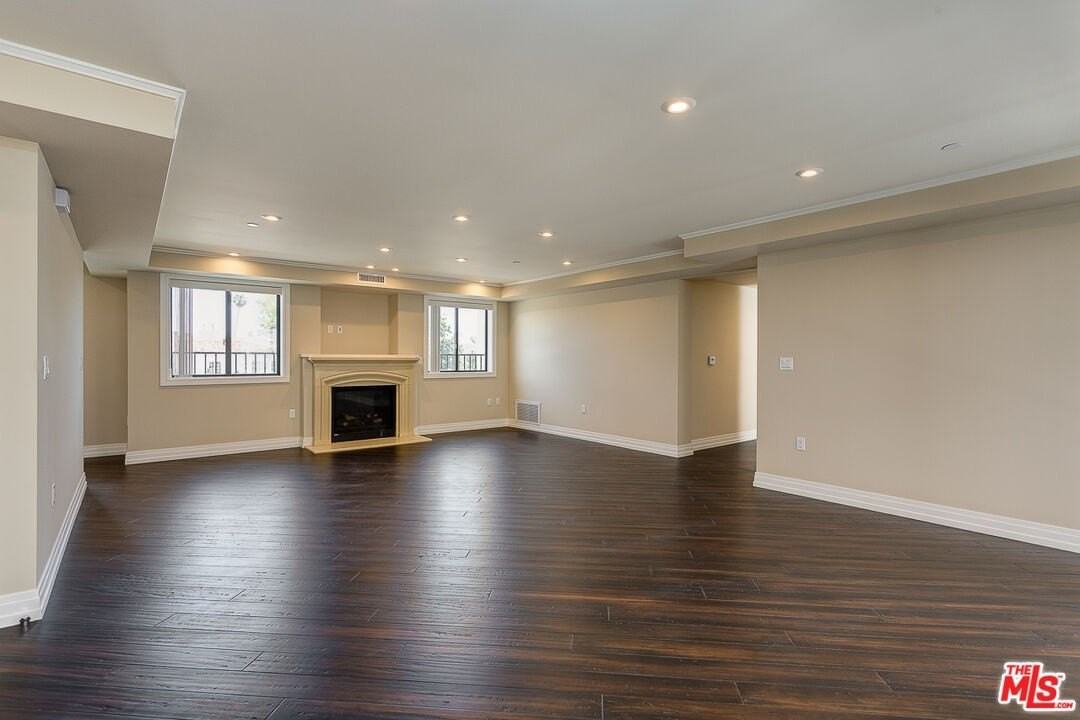 1211 9th Street #200 - Photo 2 of 11