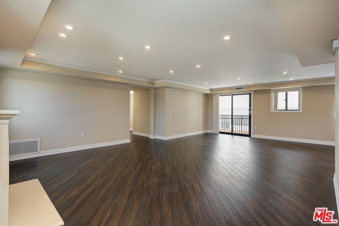 1211 9th Street #200 - Photo 3 of 11