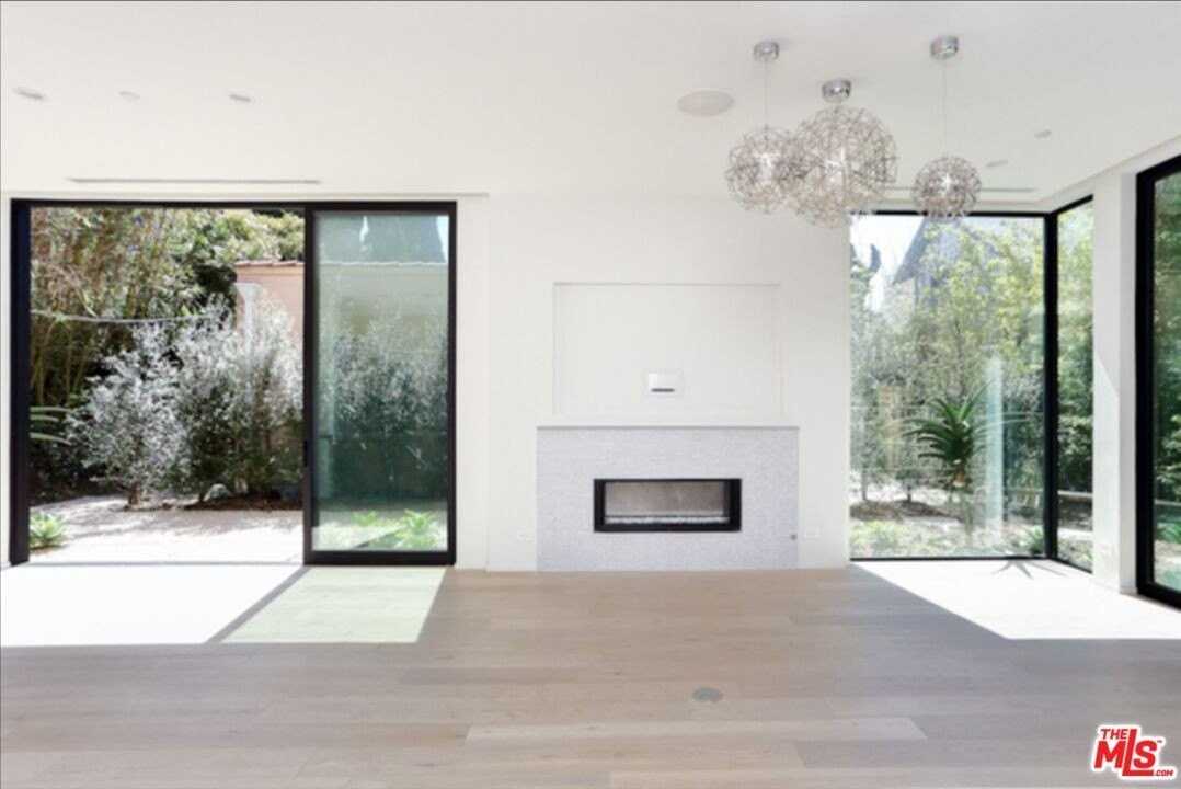 1033 1/2 Grant St - Photo 6 of 24