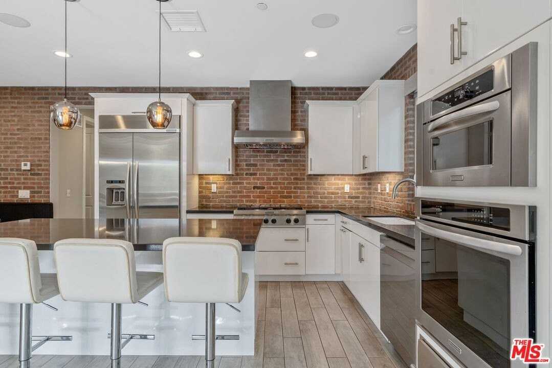 12860 S Seaglass Cir - Photo 2 of 44