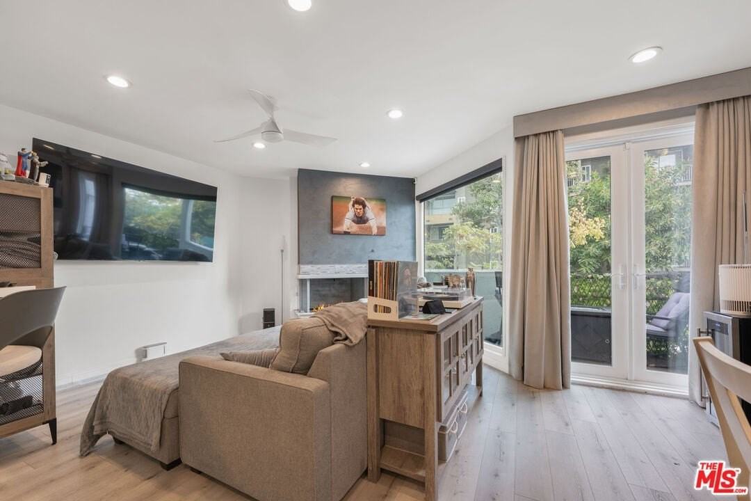 8601 West Knoll Drive #5 - Photo 5 of 34