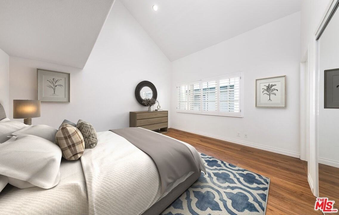 2333 Oak Street #2 - Photo 5 of 30