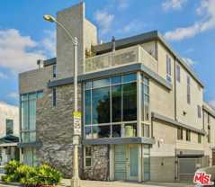 530 North Larchmont Boulevard #4 - Photo 1 of 1