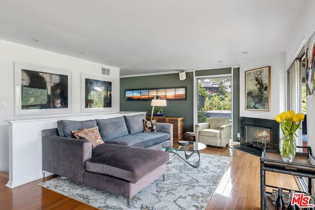 2843 Lambert Dr - Photo 6 of 28