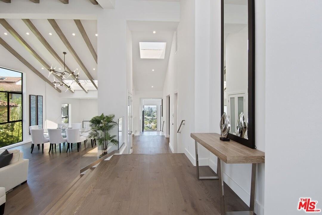 4130 Parva Ave - Photo 4 of 50