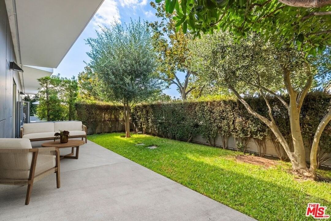 1433 14th Street #1A - Photo 2 of 12