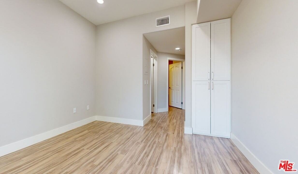 6260 West Third Street #3-116 - Photo 4 of 5