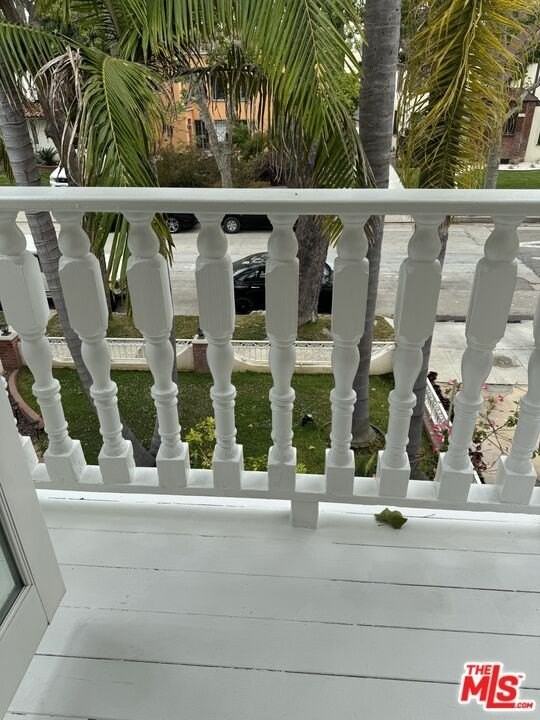 122 N Orange Dr - Photo 7 of 24