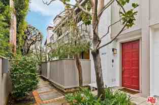 1013 21st Street #B - Photo 1 of 1