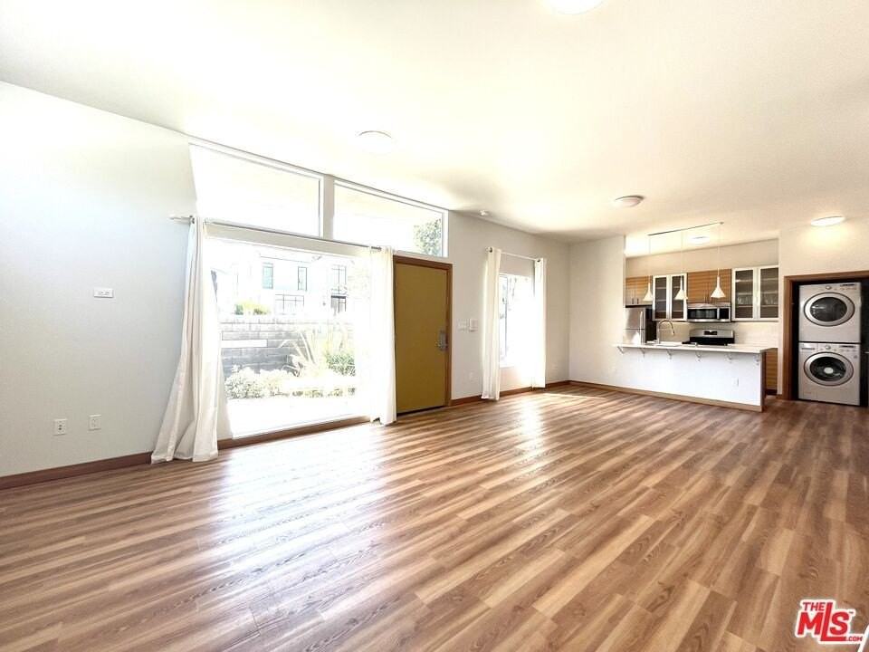 501 N San Vicente Blvd - Photo 2 of 37