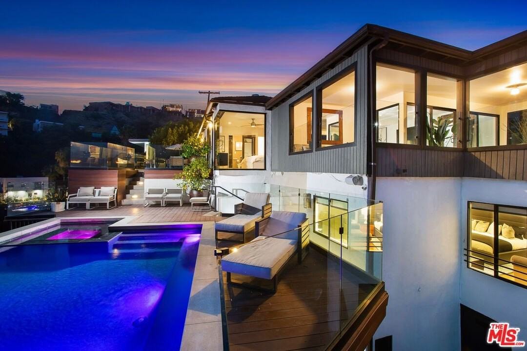 1733 Sunset Plaza Drive - Photo 3 of 44