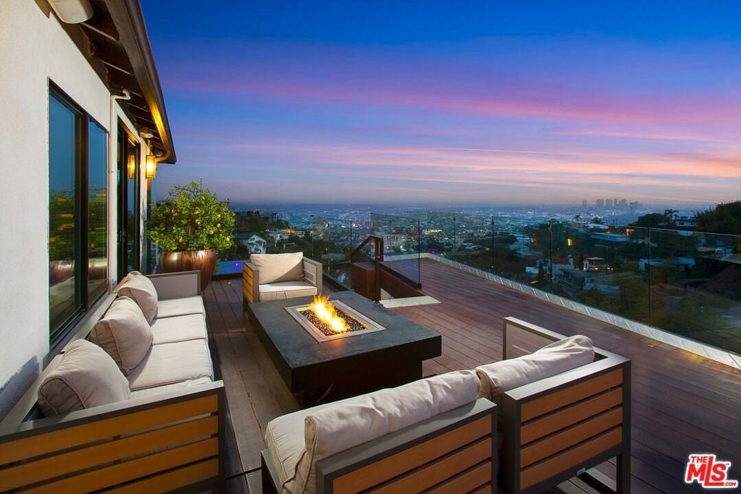 1733 Sunset Plaza Drive - Photo 6 of 44