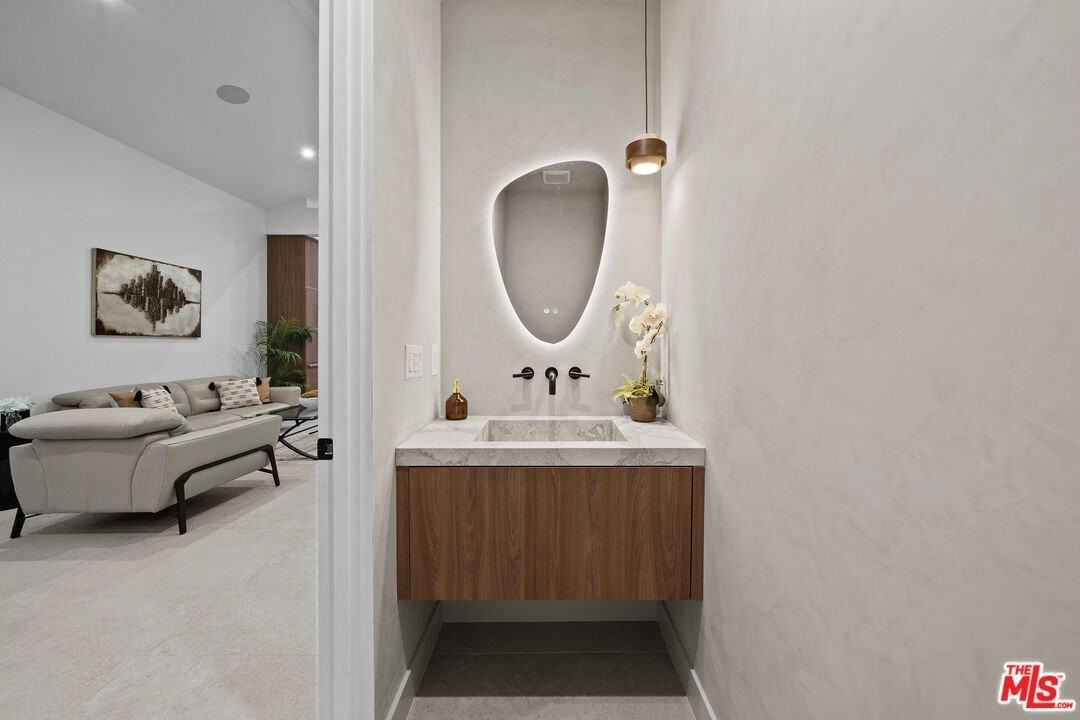 8982 Norma Pl - Photo 7 of 31