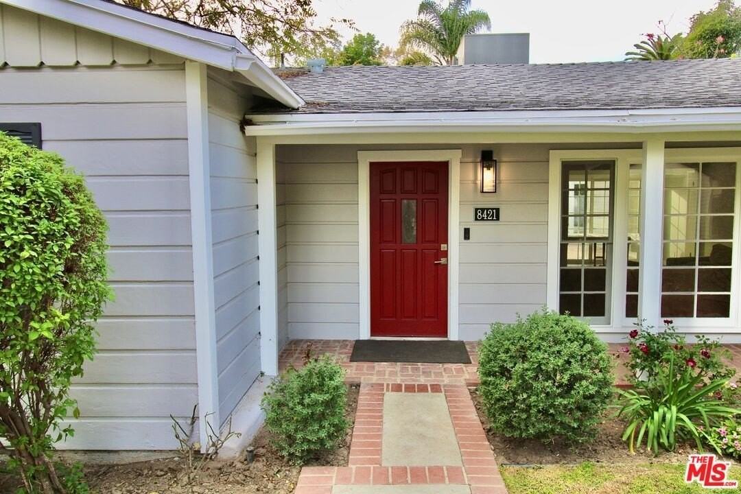 8421 Darby Avenue - Photo 3 of 38