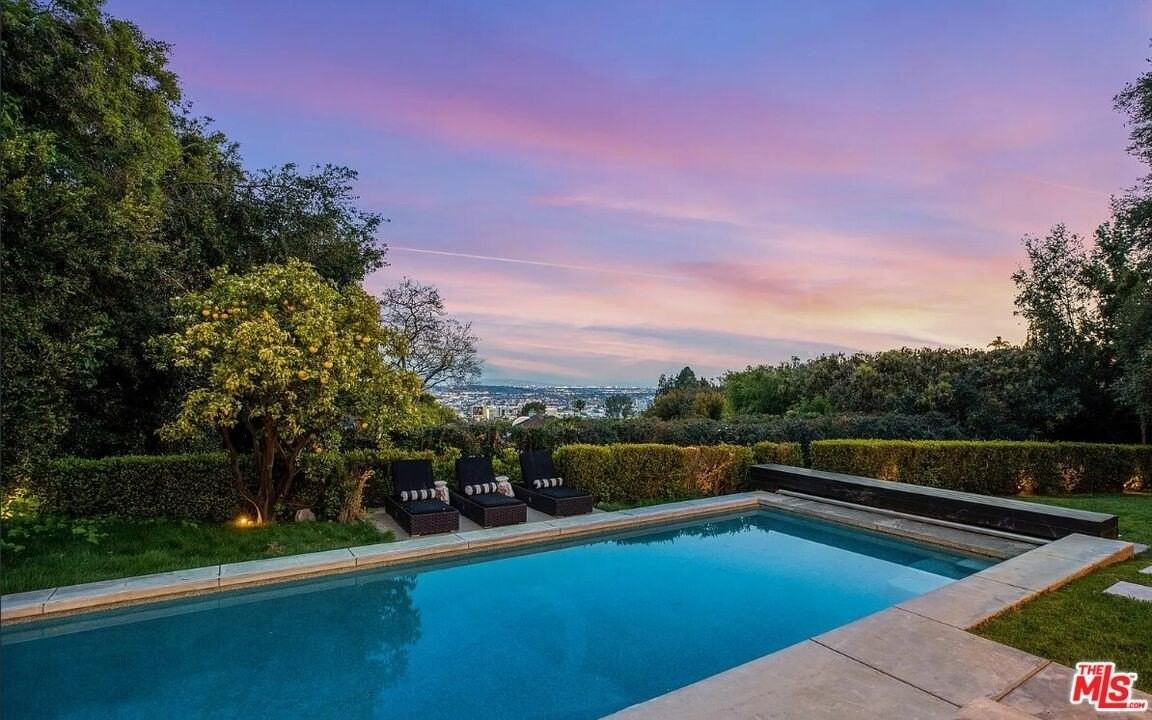 1514 Sunset Plaza Dr - Photo 2 of 44