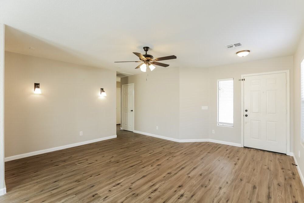 2638 E Valencia Dr - Photo 6 of 16